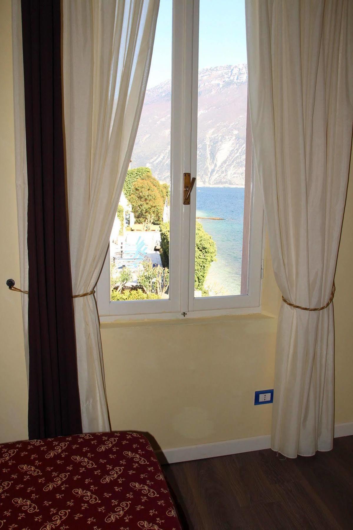 Villa Romantica Hotel Limone sul Garda Buitenkant foto